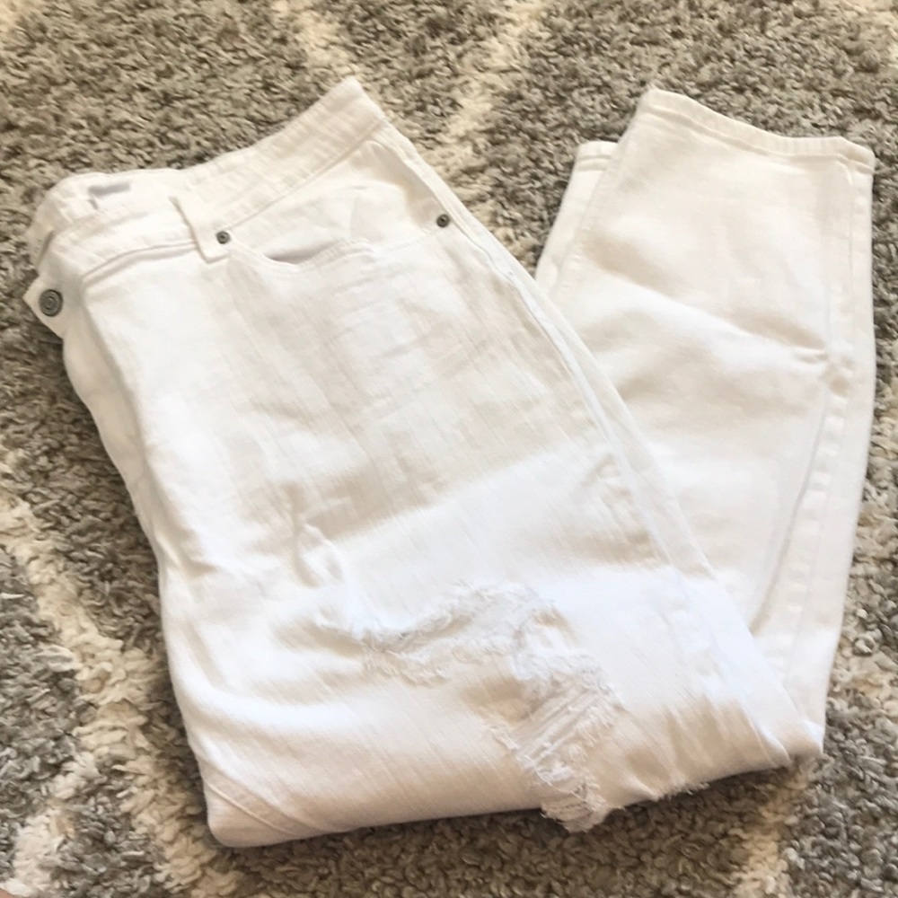 White destroyed jeans